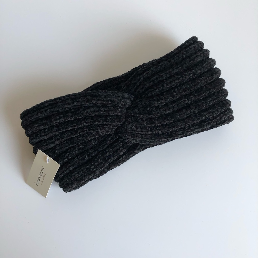 BNWT Francesca’s twistfront head wrap